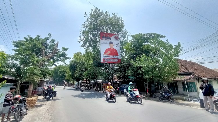 Baner belum diturunkan petugas padahal sudah masa penertiban