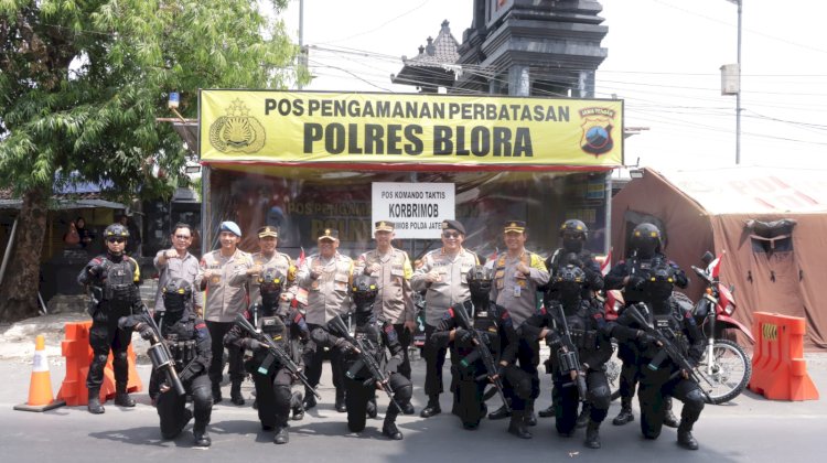 Kapolres Blora AKBP Agus Puryadi menyambut kedatangan Wakapolda Jateng dan rombongan