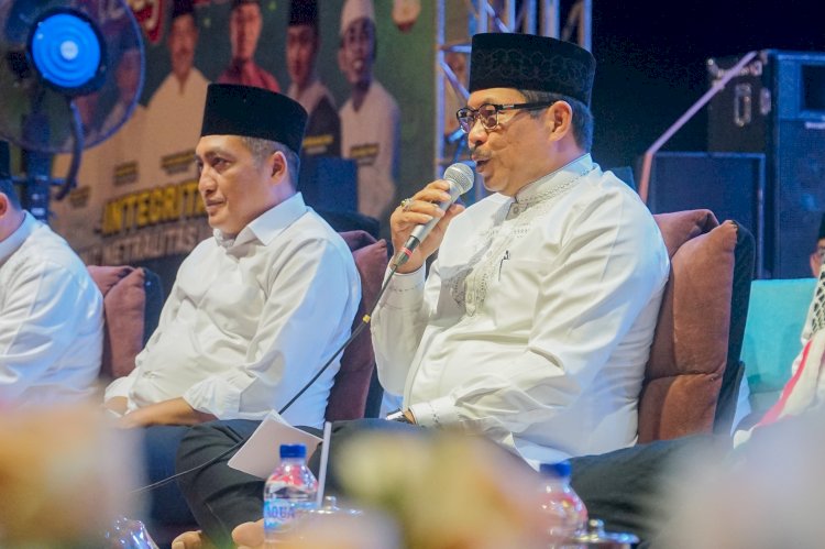 Pj Gubernur Jateng, Nana Sudjana dan Bupati Zaenal Arifin dalam Jateng Bersholawat bersama Gus Azmi