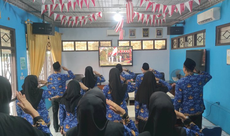 Ilustrasi ASN Kabupaten Demak sedang melaksanakan upacara bendera virtual