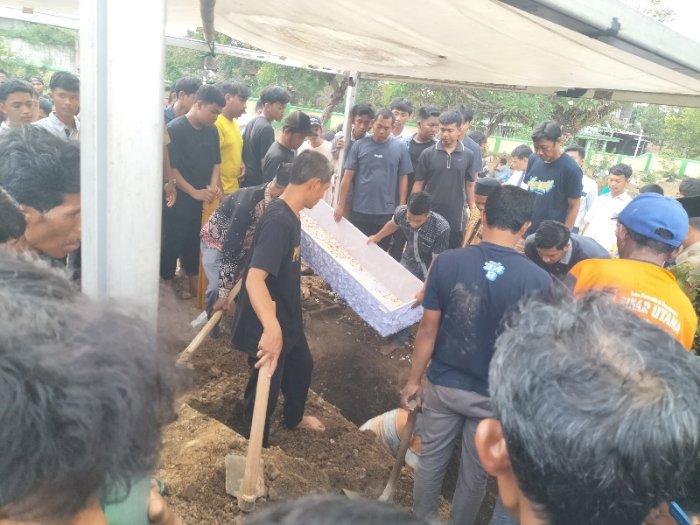 Pemakaman Wildan, siswa SMP korban penganiayaan di Karanganyar