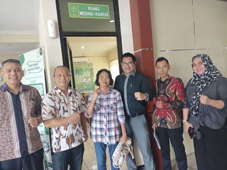 Pengacara Suharti, Dr Aris Septiono, SH saat sidang di Pengadilan negeri Semarang, Kamis (30/11).