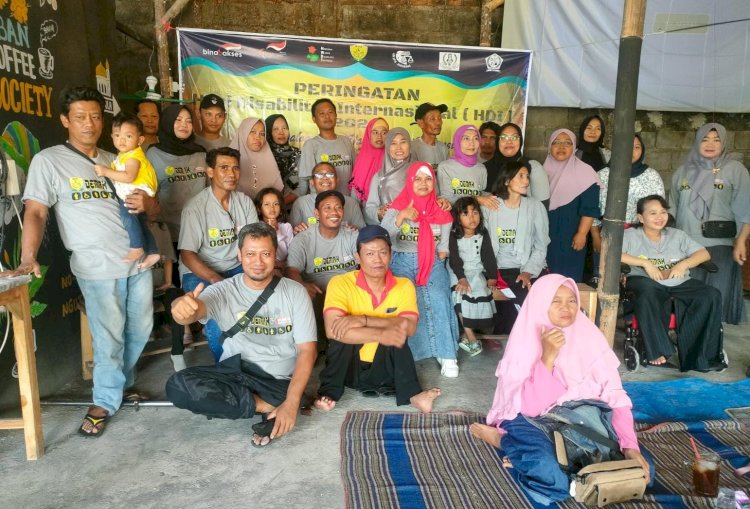 Acara peringatan Hari Disabilitas Internasional (HDI) 2023 yang dihadiri oleh berbagai komunitas disabilitas Kabupaten Demak, di Kafe Raftel Demak,  Minggu (3/12).