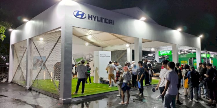 brand activation area Hyundai di arena final Piala Dunia U17 di Stadion Manahan Solo. Dok 