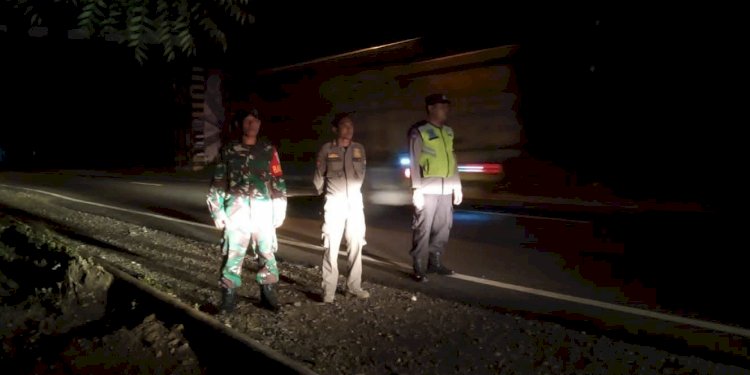 Polisi gelar patroli malam di jalur hutan Blora. RMOL Jateng