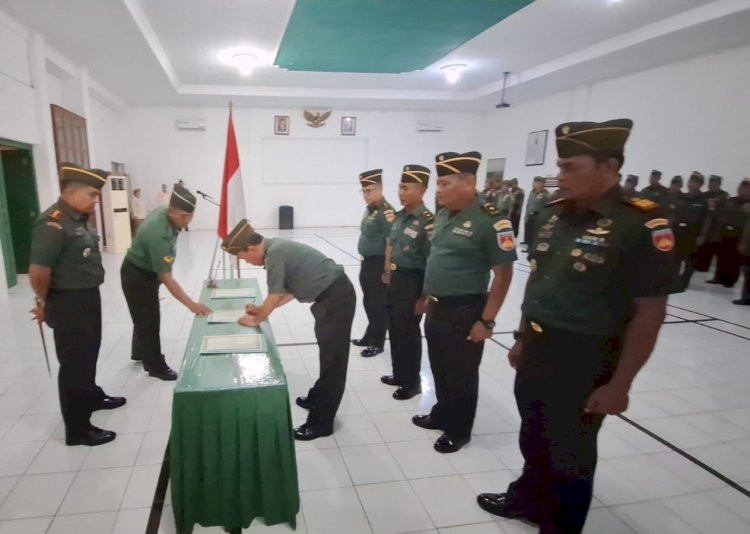 Dandim Grobogan dalam penyerahan jabatan kasdim dan serah terima jabatan Danramil, Senin (4/12).