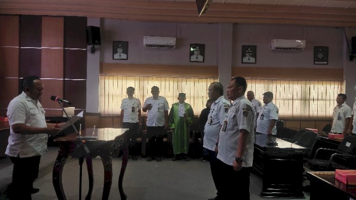 Bupati Karanganyar Rober Cristanto saat Proses pelantikan dan pengambilan sumpah dan janji jabatan ASN. Foto : Dian Tanti