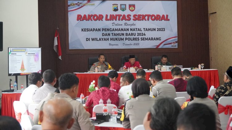 Rakor Lintas Sektoral dihadiri Muspida se-Kabupaten Semarang di Aula Condrowulan Polres Semarang, Kamis (21/12). 