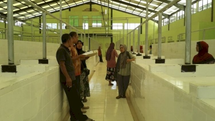 Pengecekan situasi dan kondisi pasar di Sumber. RMOL Jateng