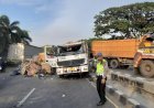 Kecelakaan Dua Truk di Demak Picu Macet Panjang