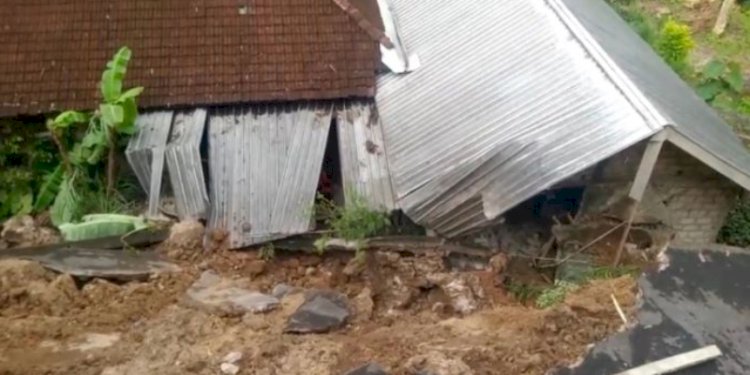 Tanah longsor  terjadi di Dukuh Kuthan, Desa Tunggulrejo, Jumantono. Dok