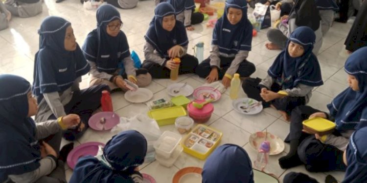 Gerakan Isi Piringku pengembangan pedoman 4 sehat 5 sempurna. RMOL Jateng