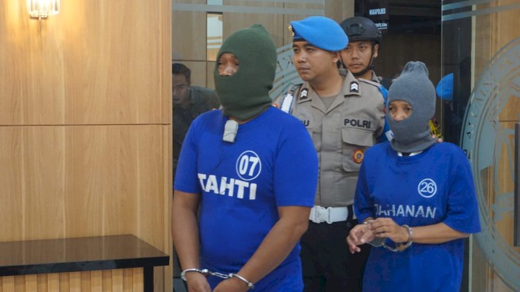 Pasangan suami istri menjadi tersangka pencabulan terhadap anak sendiri.