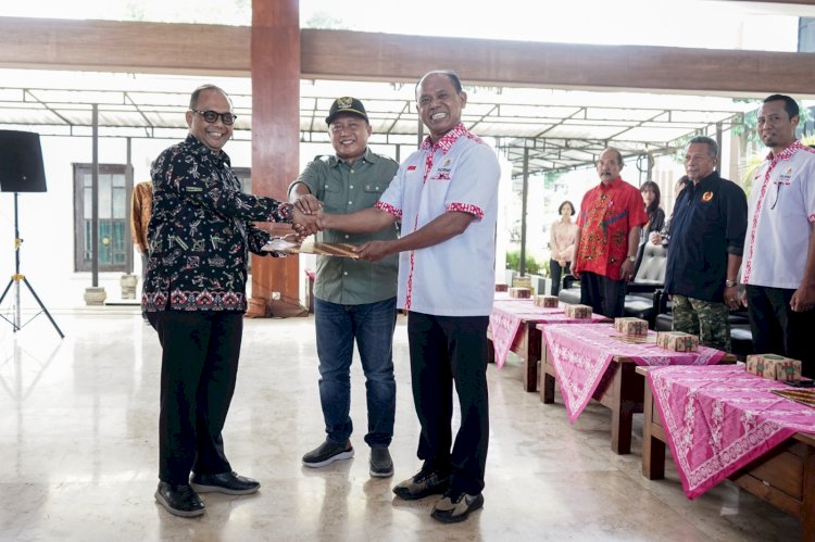 MELANTIK: Pj. Wali Kota Salatiga Yasip Khasani Saat Melantik Pengurus KORMI Salatiga periode 2023-2027, Di Pendopo Pakuwon Pemkot Salatiga, Sabtu (27/1). Foto: RMOLJateng