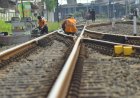 Perawatan Rutin Rel Kereta Api Di Kota Semarang