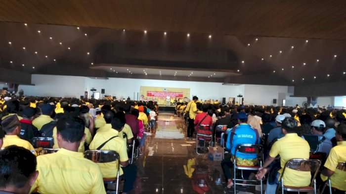 Pembekalan 3200 Saksi Partai Golkar Karanganyar Di Gedung Kebudayaan (02/02) Malam. Foto: Dian Tanti Burhani/RMOLJateng