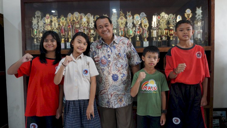 Empat siswa SD Kristen Satya Wacana, Salatiga meraih mengukir prestasi di ajang Regional dan Nasional, Sabtu (3/2). Erna Yunus B/Dok.RMOLJateng