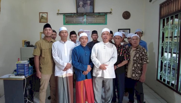 Pengurus Daerah Jamaah Al Khidmah Kab. Semarang mengeluarkan pernyataan sikap mendukung Pemilu Damai 2024 di wilayah Kabupaten Semarang, Senin (5/2). Erna Yunus B/Dok.RMOLJateng