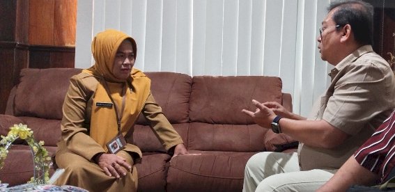 Sekda Wuri Pudjiastuti saat ditemui di ruang kerjanya, Senin (12/2). Erna Yunus B/Dok.RMOLJateng