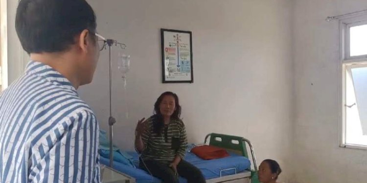Salah satu korban yang mengalami keracunan paska mengikuti bimtek pengawas TPS. Selasa (13/2). RMOL Jateng