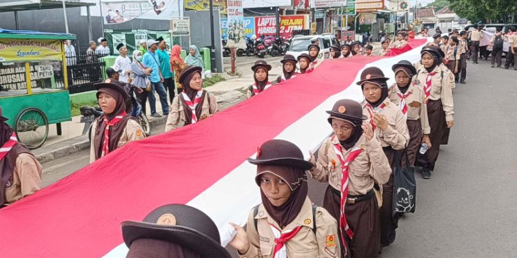 Kirab Merah Putih Haul Mbah Surgi di Kabupaten Batang. RMOL Jateng