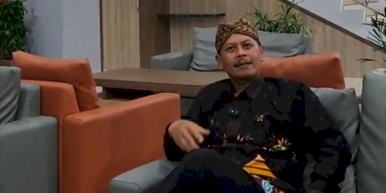Pakar Politik Universitas Diponegoro Teguh Yuwono berkomentar terkait hasil Pemilu 2024 bahwa kemenangan pasangan calon merupakan kepercayaan rakyat terhadap figur pemimpin. RMOL Jateng
