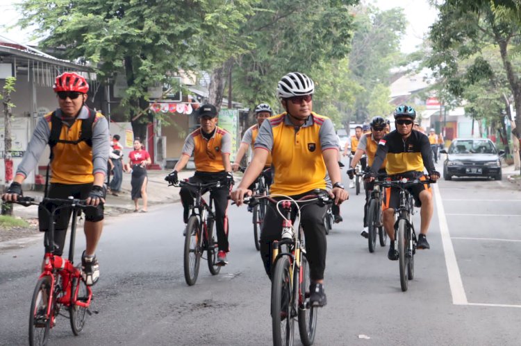 Polres Grobogan Cek Keamanan Dengan Bersepeda Dan Cek Logistik Pemilu Di Beberapa Gudang PPK Di Grobogan, Sabtu, (17/02) Siang. Foto: Rubadi/RMOLJateng