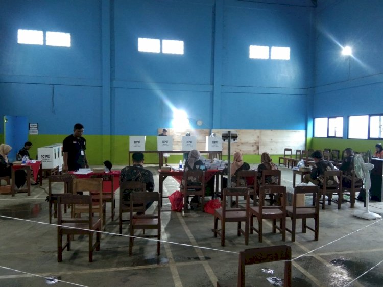Kondisi PSS Di Salah Satu TPS Di Balai Desa Cangkring Rembang, Sabtu (24/02). Foto: Nungky S Nurhidayanto/RMOLJateng