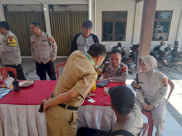 Layanan Kesehatan bagi Personel PAM dan Anggota PPK oleh Dokkes Polres Sukoharjo di kecamatan Grogol. Almira Nindya/Dok.RMOLJateng