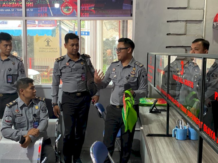Rombongan Rutan Banjarnegara saat studi tiru tim pembangunan zona integritas dari Rutan Banjarnegara, Selasa (5/3). Erna Yunus B/Dok.RMOLJateng