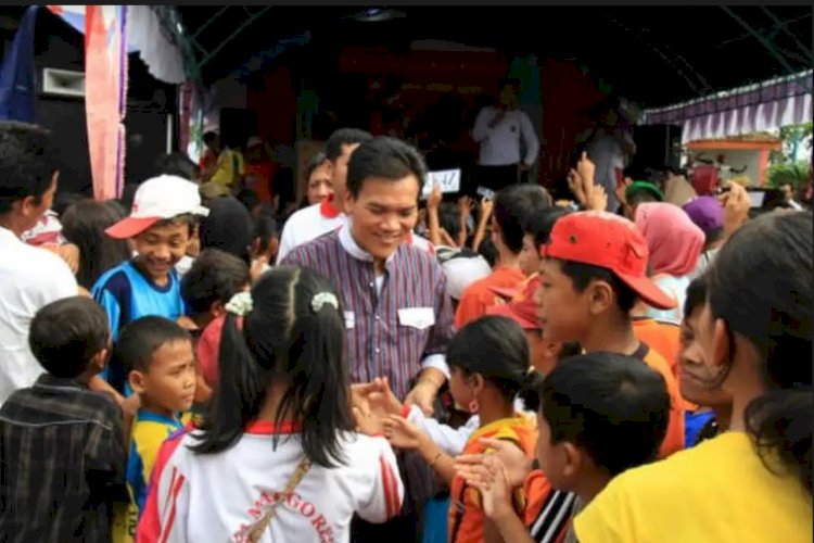 Musthofa, Caleg DPR RI, Dapil Jateng 2, Saat Menyapa Warga Dalam Suatu Kesempatan. Istimewa/RMOLJateng