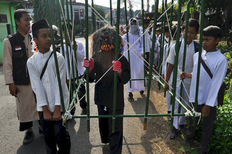 Siswa Dari SD IT Mutiara Hati Semarang Menggelar Aksi Teatrikal Tarhib Ramadan, Semarang, Jumat (08/03). Wahyu Sulistiyawan/RMOLJateng
