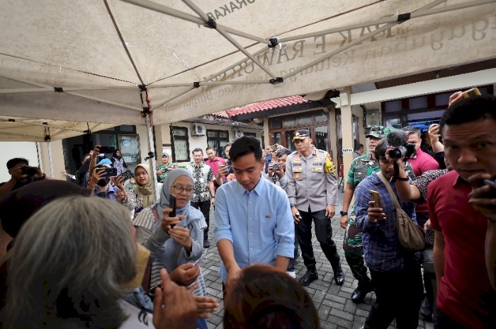 Wali Kota Surakarta, Gibran Rakabuming, Saat Bertemu Dengan Warganya. Dokumentasi Dian Tanti Burhani/RMOLJateng