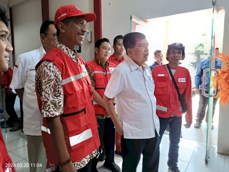 Jusuf Kala saat melakukan kunjungan ke PMI Kabupaten Demak. Nungki/Dok.RMOLJateng