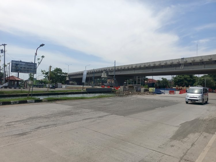 Fly Over Madukoro Telah Beroperasi Dan Sekarang Tinggal Menyelesaikan Pekerjaan Tahap Akhir Yang Ditargetkan Selesai Akhir Maret 2024 Ini. Dicky A Wijaya/RMOLJateng 