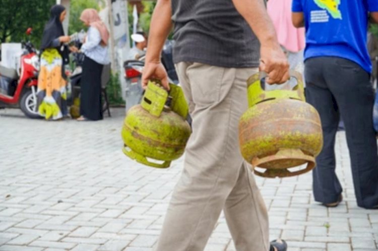 Gas melon sudah menjadi bagian dari kebutuhan rumah tangga, jika terjadi kelangkaan masyarakat jadi kelabakan. Istimewa