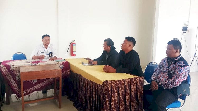 Proses Audiensi Mantan Karyawan Koperasi Di Batang Yang Sertifikat Tanahnya Ditahan Perusahaan, Rabu (27/03). Bakti Buwono/RMOLJateng
