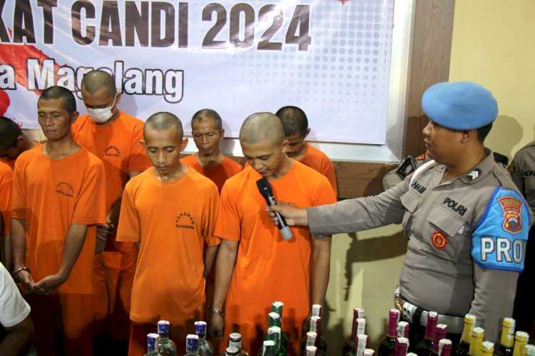 Tersangka pembuat obat mercon dalam konferensi pers di Mapolresta Magelang. Istimewa