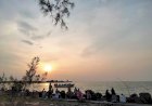 Semarak Pantai Marina Semarang Nan Ramai Pengunjung Di Sore Hari Saat Libur Lebaran