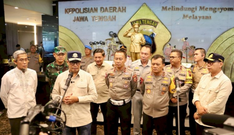 Menteri Perhubungan Budi Karya Sumadi Dan Kapolda Jawa Tengah Memberikan Pernyataan Resmi Terkait Kesiapan Jelang Arus Mudik Di Jawa Tengah, Minggu (31/3). Dicky A Wijaya/RMOLJateng