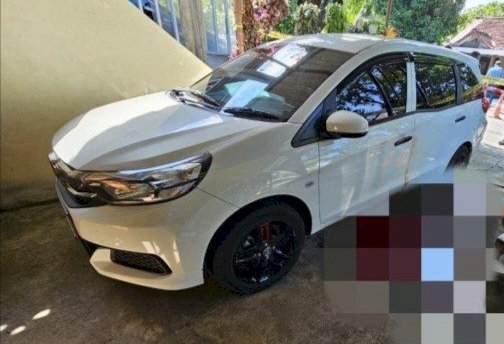 Seorang perwira menengah kepolisian yang berdinas di Polda Jawa Tengah ditemukan tewas di depan rumahnya di dalam kompleks Akpol, Kamis (4/4) pagi tadi diduga lakukan bunuh diri. Dicky Aditya/RMOLJateng