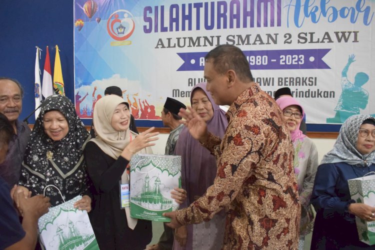 Silaturahmi akbar yang bertajuk 'Alumni Smandawi Beraksi Membangun Cinta yang Dirindukan' ini digelar di Aula SMA N 2 Slawi, Minggu (14/4). Bakti Buwono/RMOLJateng