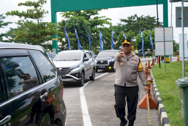 Kondisi Arus Lalu Lintas H+5 Lebaran 2024 Di Pantura Batang. Bakti Buwono/RMOLJateng