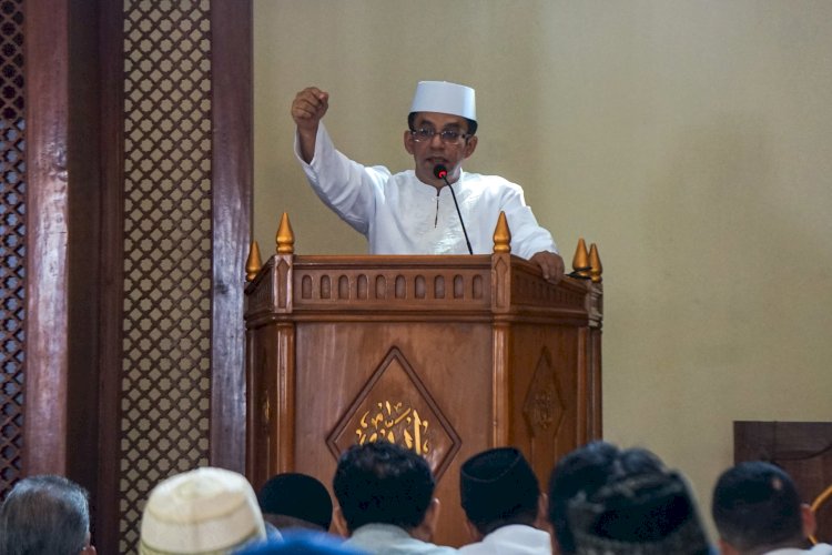 Anggota Dewan Pakar PKS Rizal Bawazier saat mengisi khotbah Jumat di kabupaten Pemalang. RMOL Jateng/Bakti Buwono B