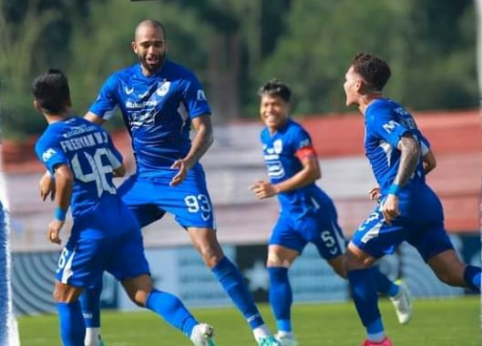 Pemain PSIS, Lucas Gama Saat Merayakan Gol Usai Membobol Gawang Persikabo, Pada Laga Liga 1, Jumat (26/04) Sore Di Stadion Moch Soebroto Magelang. PSIS Masih Berada Di Urutan Ke-5 Klasemen Dengan Torehan 53 Poin. Soetjipto/RMOLJawaTengah