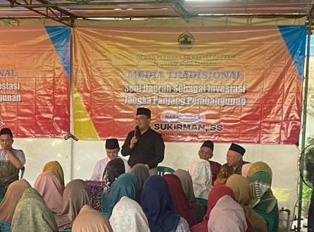 Wakil Ketua DPRD Jateng Sukirman saat menyampaikan paparan kegiatan sosialisasi Media Tradisional di Kabupaten Pekalongan