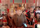 Gunakan Pakaian Adat Jawa, Pengacara Sekaligus Penggiat Budaya Ini Maju Dalam Kontes Pilwalkot Solo