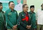 Fauzi Fallas Pakai Kemeja Merah di Kantor DPC PKB Batang, Kode Keras?