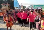 Kembalikan Berkas ke PDIP, Rober Cristanto Unjuk Kebolehan Mainkan Reog Dadak Merak