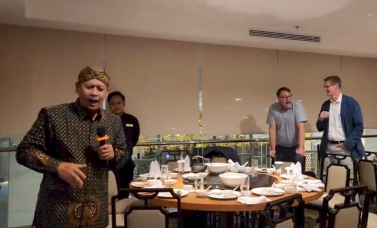 Pengamat Politik Universitas Diponegoro (Undip). Dr Teguh Yuwono, Menilai Ketertarikan Masyarakat Mendukung Pemimpin Muda Dalam Pilgub Jateng 2024 Sangat Besar. Dicky A Wijaya/RMOLJawaTengah